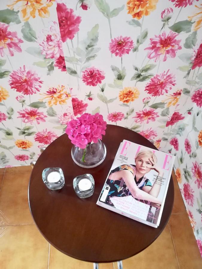 カミーニャ House In The Town Centreヴィラ エクステリア 写真