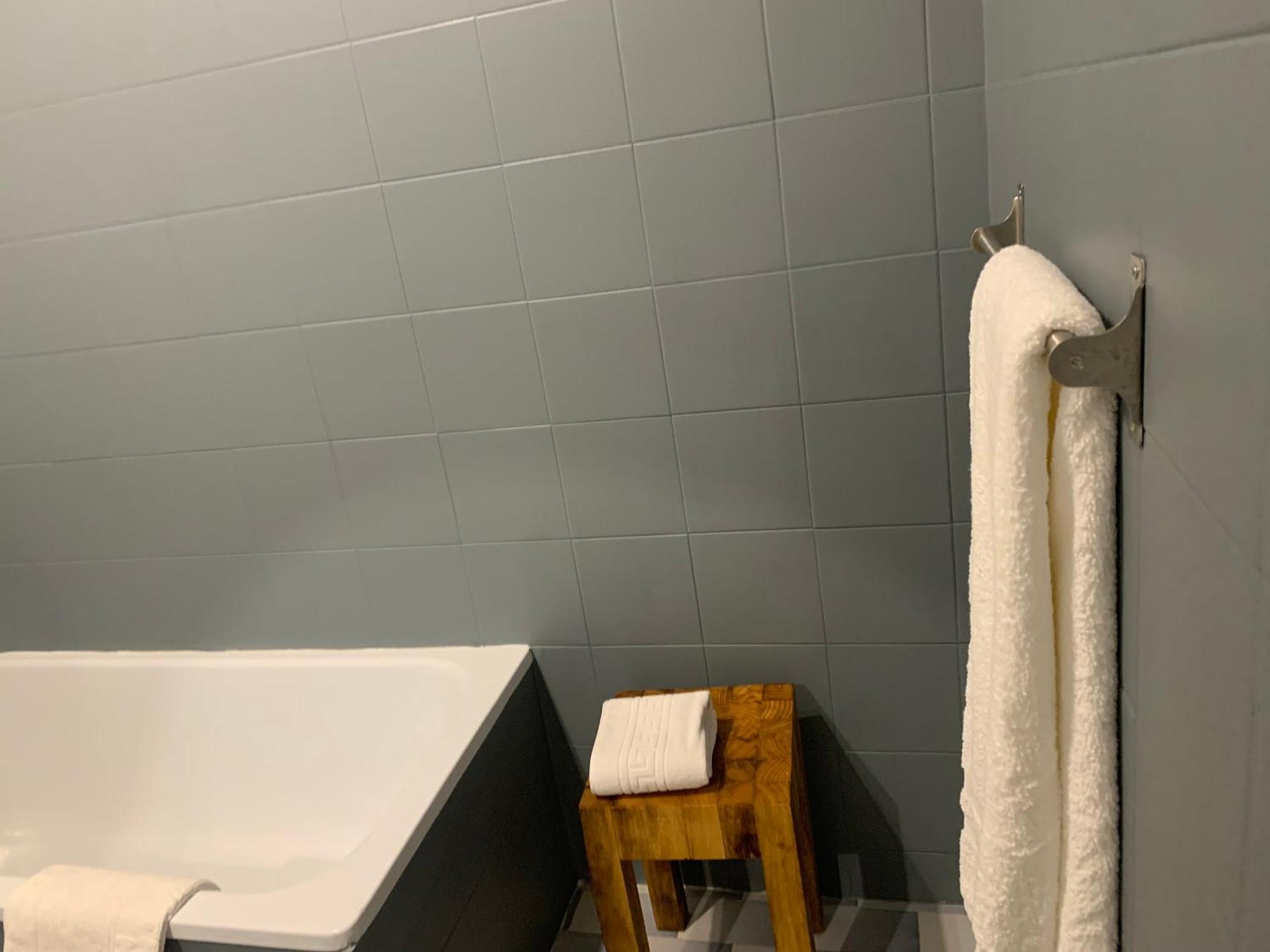 カミーニャ House In The Town Centreヴィラ エクステリア 写真